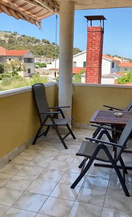 Jersani Apartment Murter Exterior foto